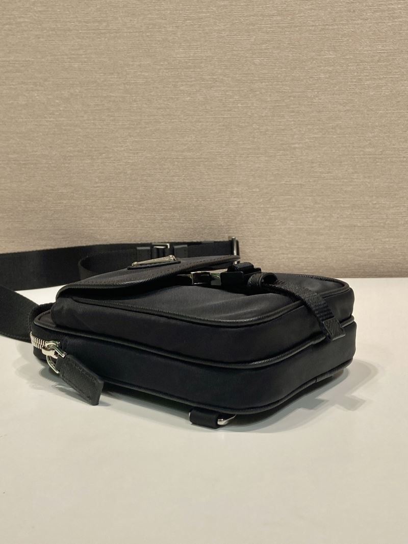 Pra*a waist chest packs